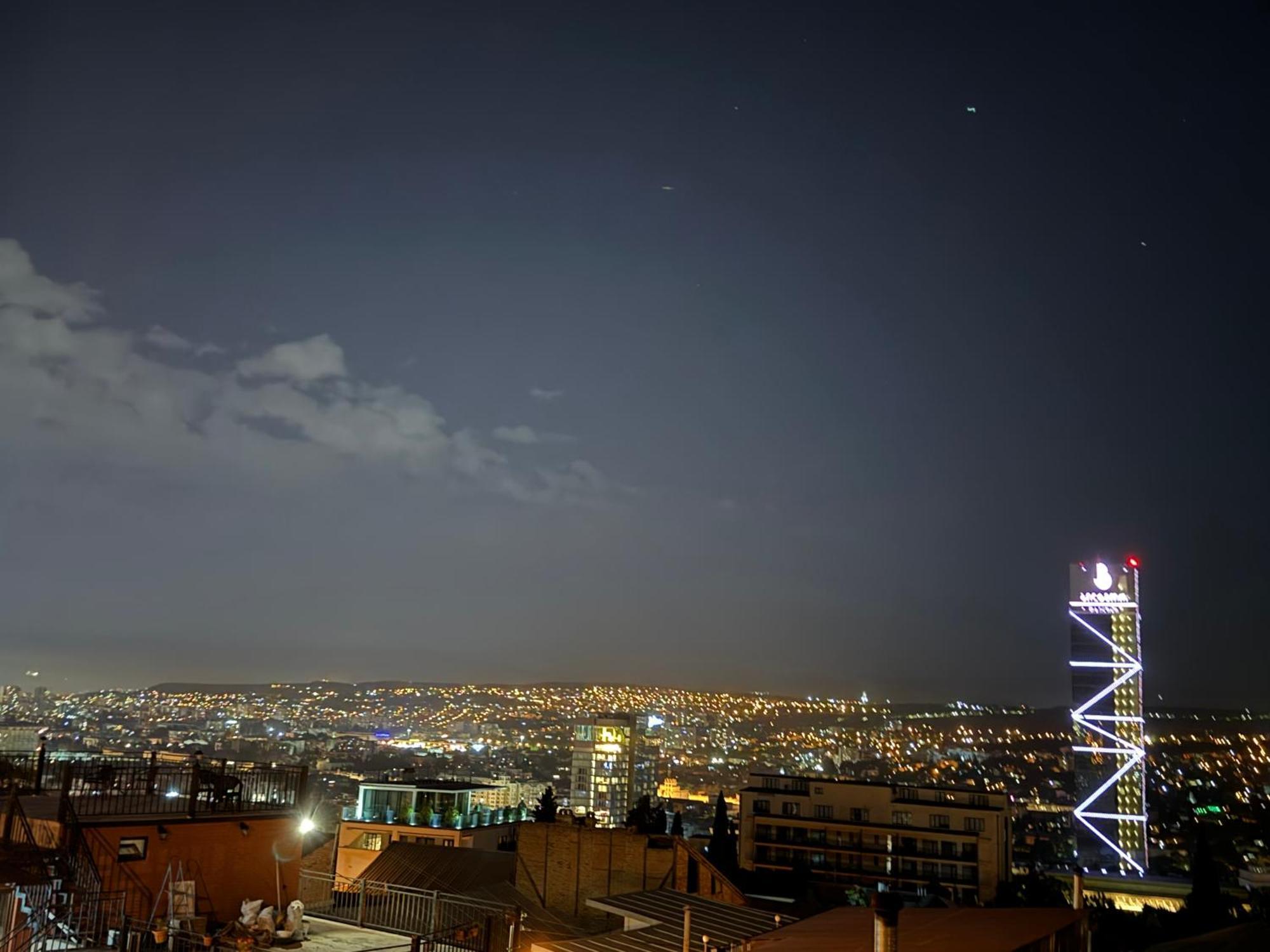 Brothers Apartments With Terrace In Old Tbilisi ภายนอก รูปภาพ