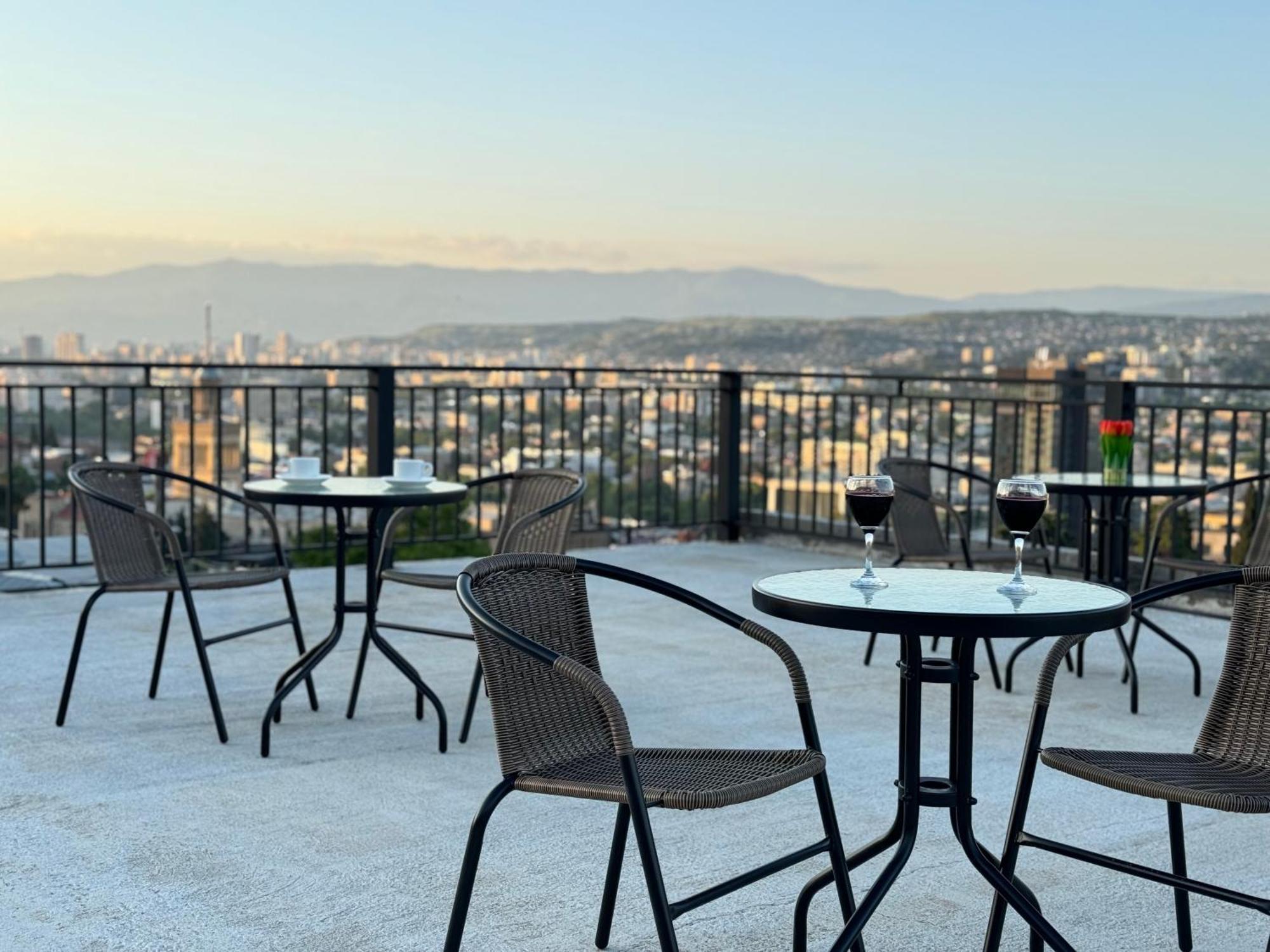 Brothers Apartments With Terrace In Old Tbilisi ภายนอก รูปภาพ